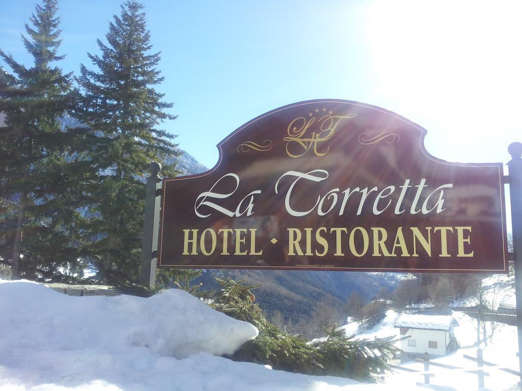 La Torretta Hotel Шаллан-Сент-Ансельм Экстерьер фото
