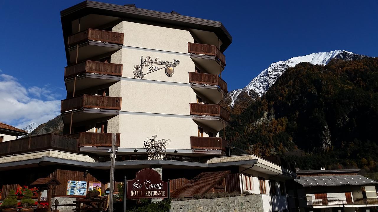 La Torretta Hotel Шаллан-Сент-Ансельм Экстерьер фото