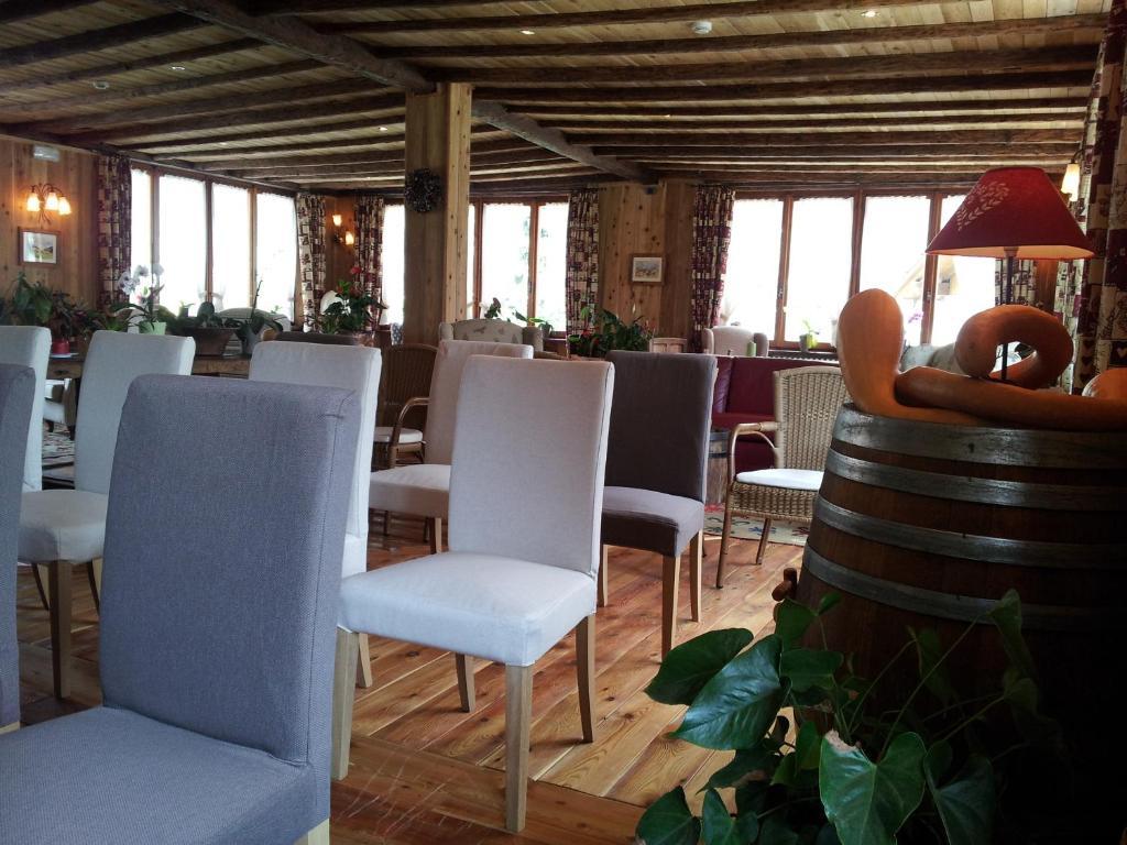 La Torretta Hotel Шаллан-Сент-Ансельм Экстерьер фото
